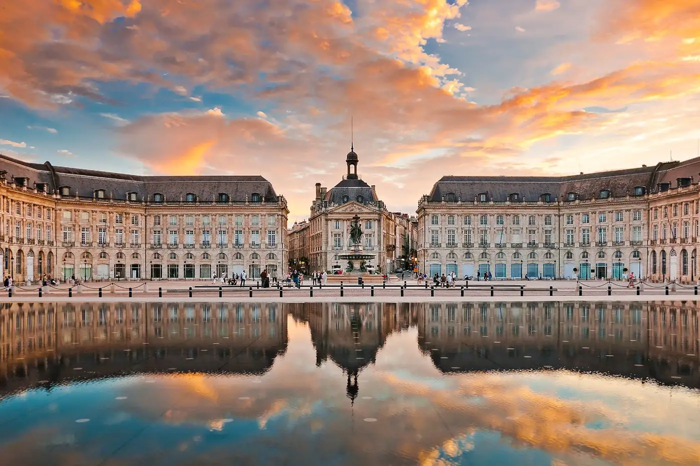 Place de la Bourse and the water mirror in Bordeaux at sunset